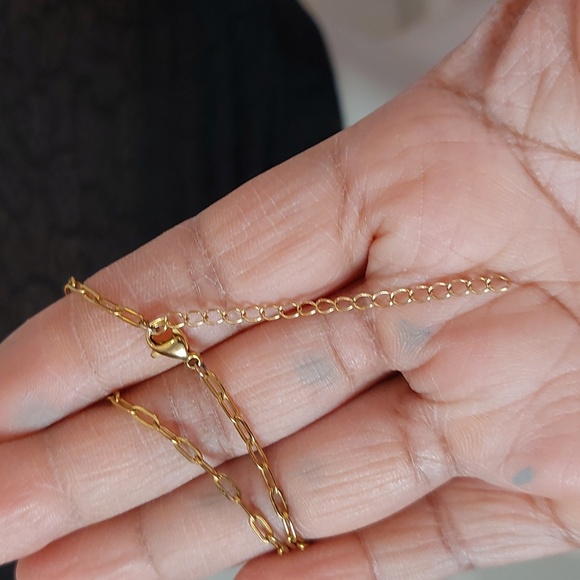 Dainty Letter R Initial Pendant High Gloss Gold Tone Paper Clip Chain Necklace - Picture 4 of 4